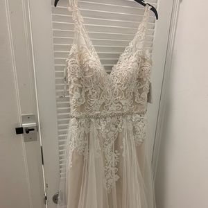 Tulle wedding dress